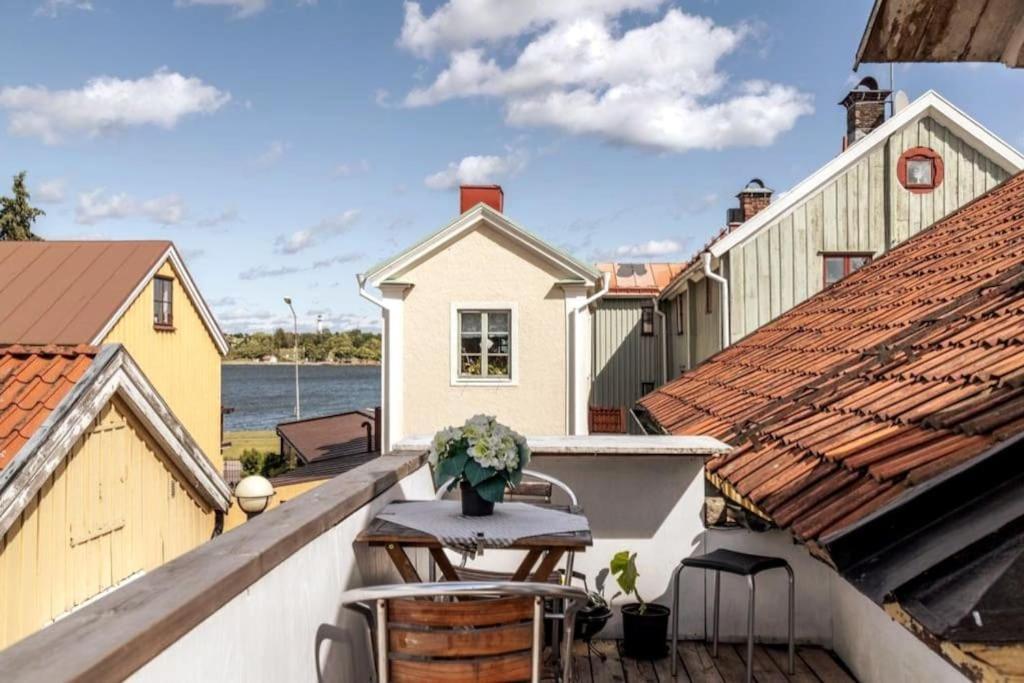 Central Laegenhet I 1700-Talshus Västervik Exterior foto