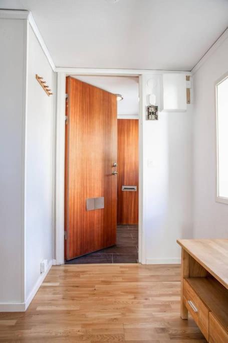 Central Laegenhet I 1700-Talshus Västervik Quarto foto